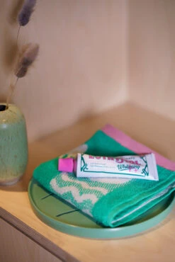 Donna Wilson Birds And Bees Face Cloth -Donnawilson Shop BirdsAndBeesHandTowel S1 SS25 Heks HiRes