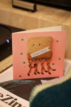 Donna Wilson Ozzy Good Luck Card 5 Donna Wilson Ozzy Good Luck Card -Donnawilson Shop OzzyGoodLuckCard S1 SS25 Lottie LoRes