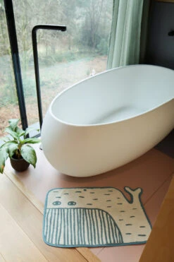 Donna Wilson Whale Bath Mat -Donnawilson Shop WhaleBathMat S1 SS25 Lottie LoRes